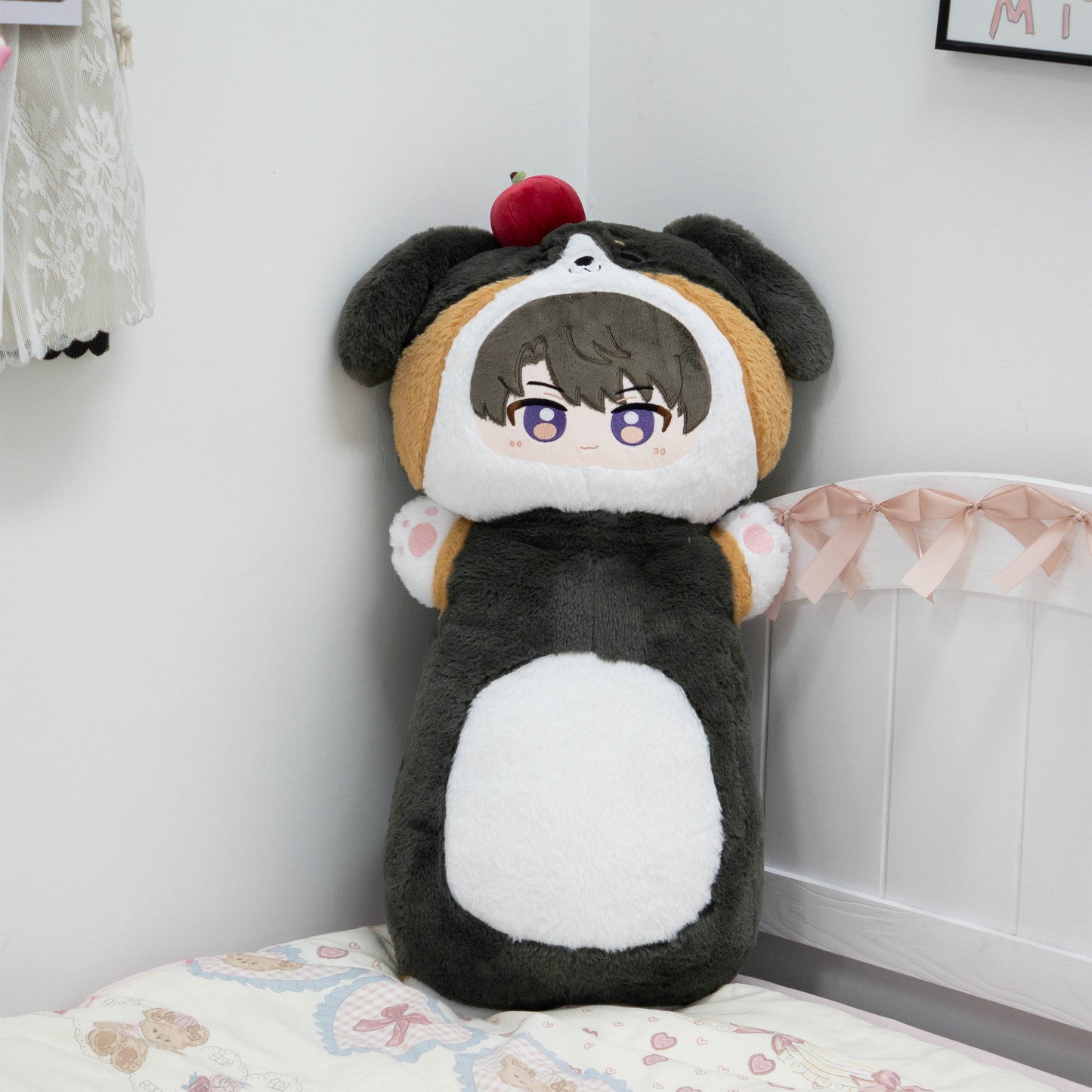 Almohada de cuervo gruñón Sylus